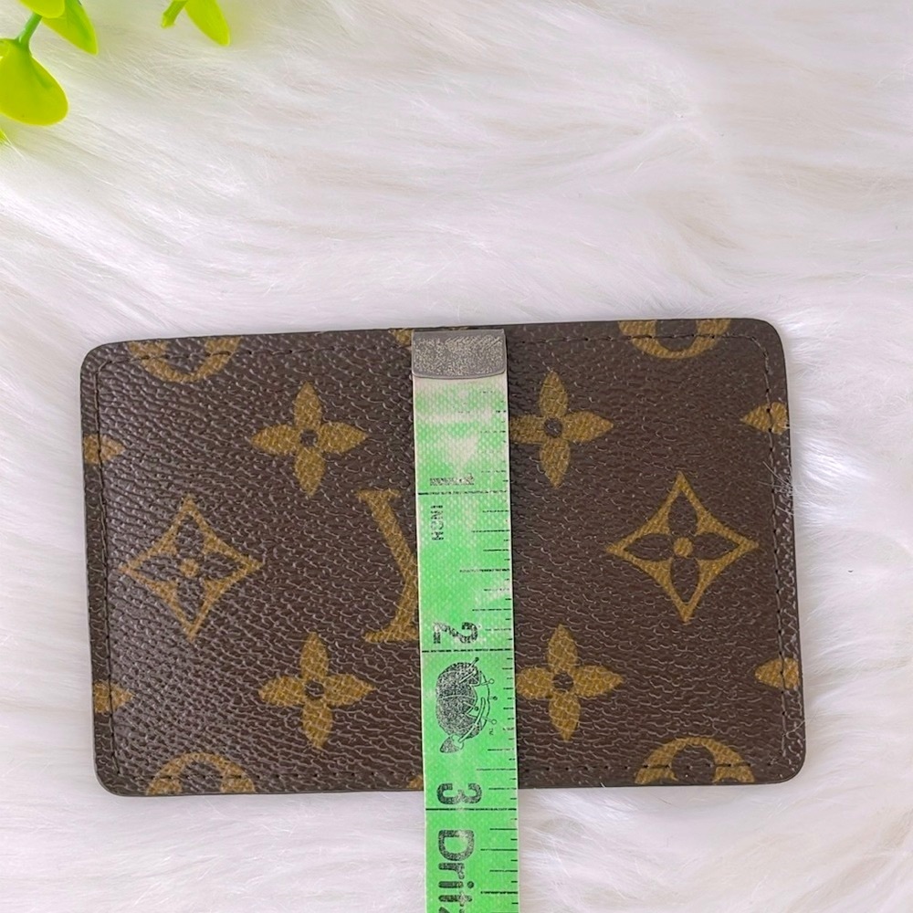 Louis Vuitton Monogram Card Holder - Picture 13 of 13
